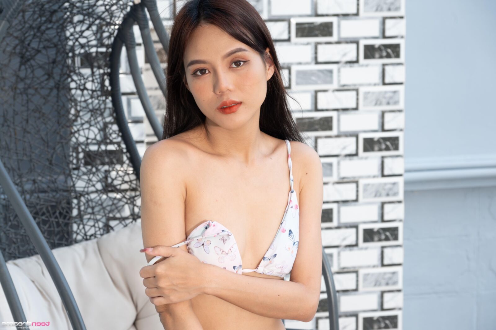 Rose Sarinz yo in butterfly bikini gets naked and poses