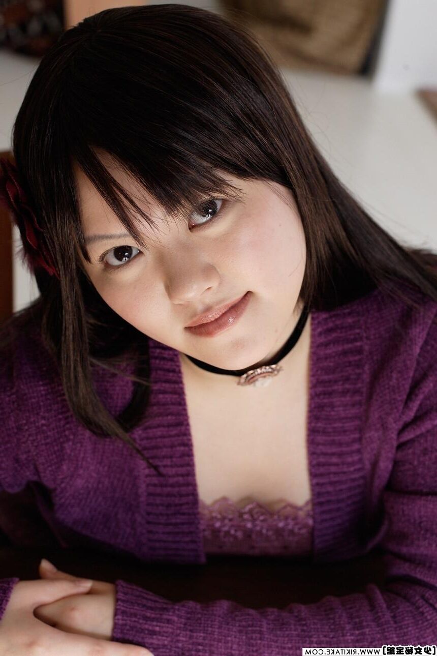 japanese nude model Riona Murakami