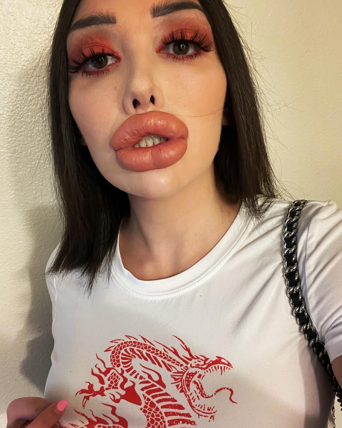Bimbo Lips Goddess