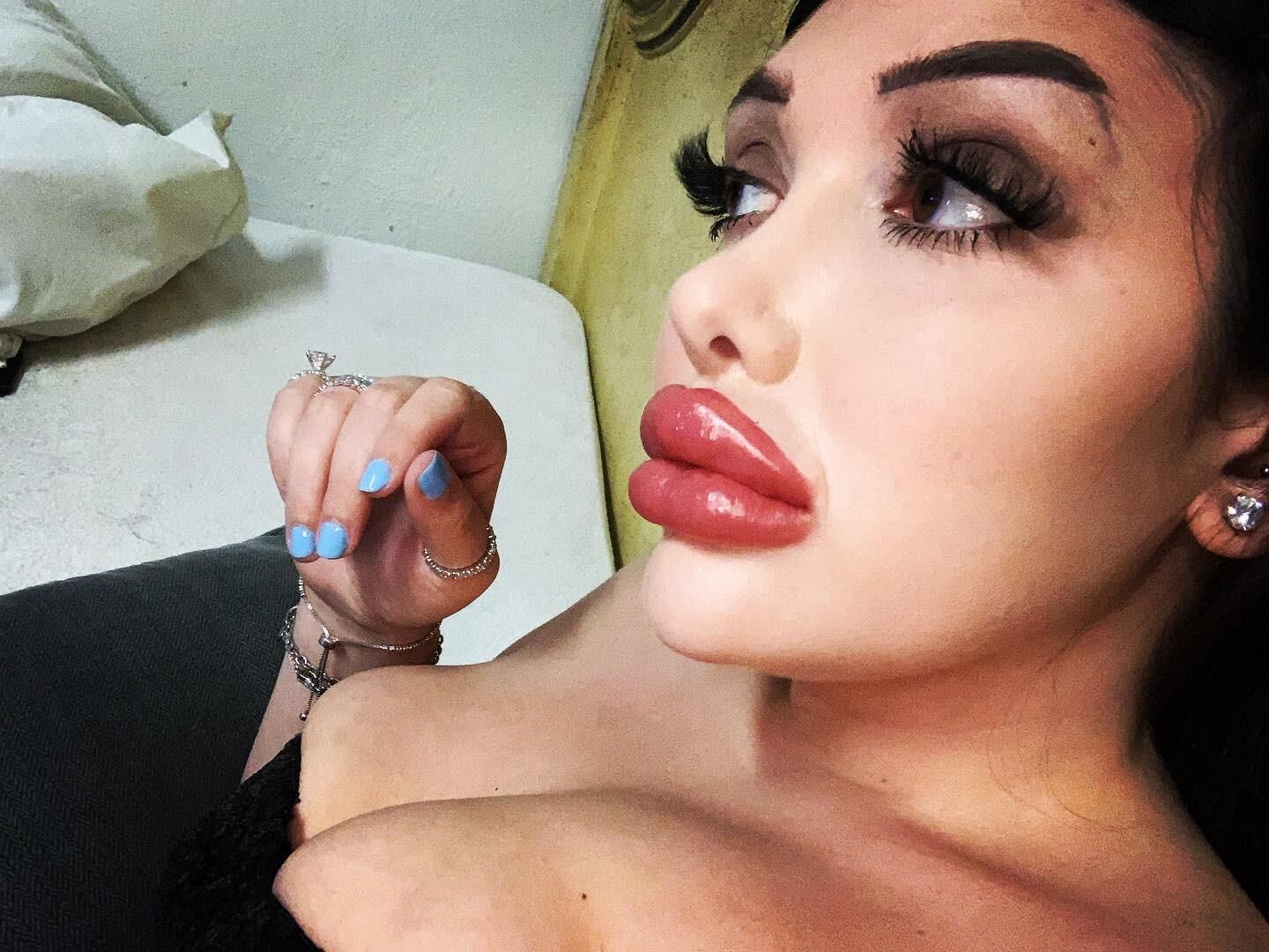Bimbo Lips Goddess