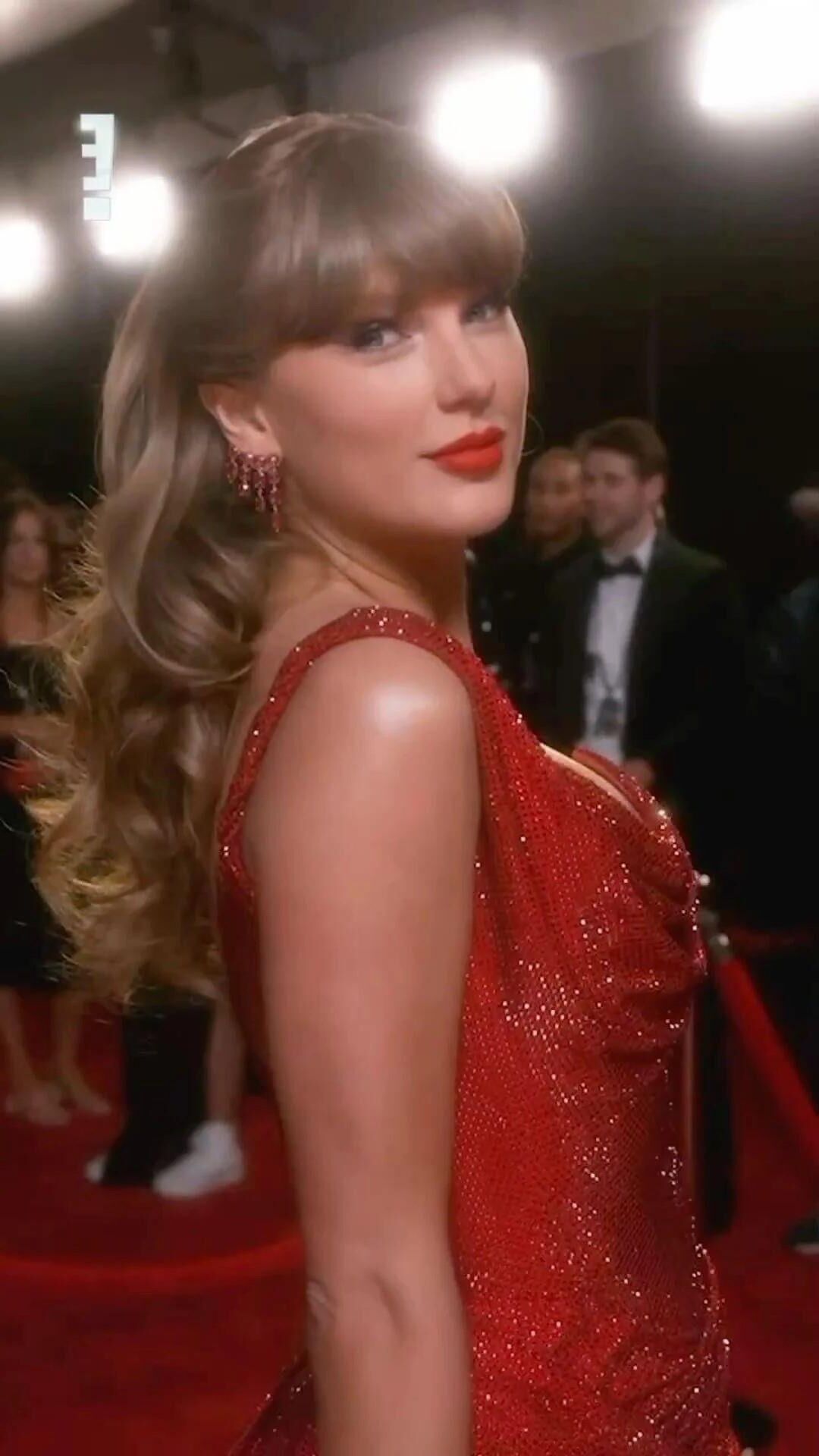 Taylor in red