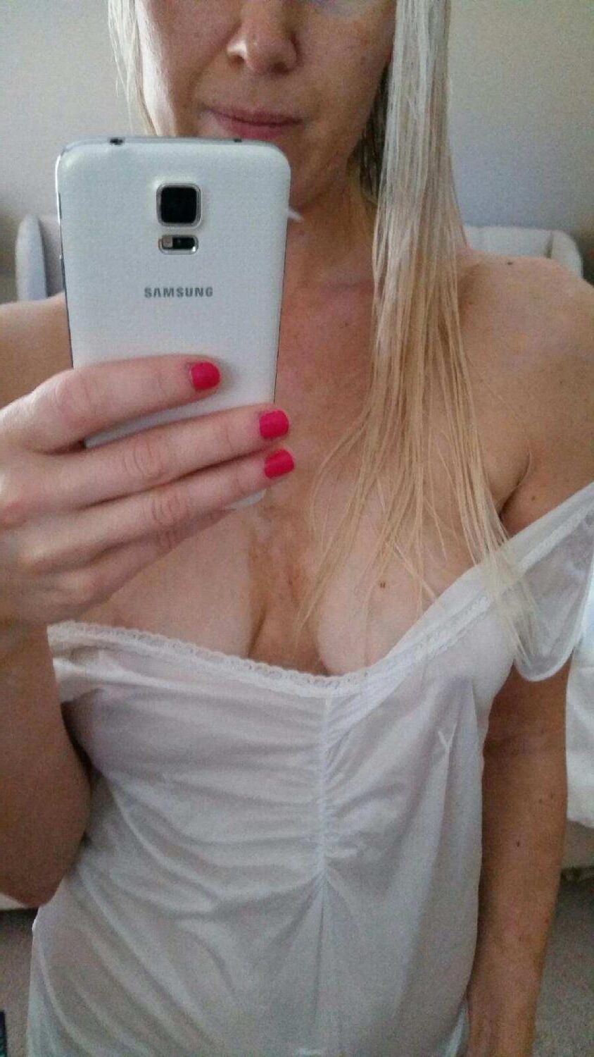 Echte mormonische blonde Frau