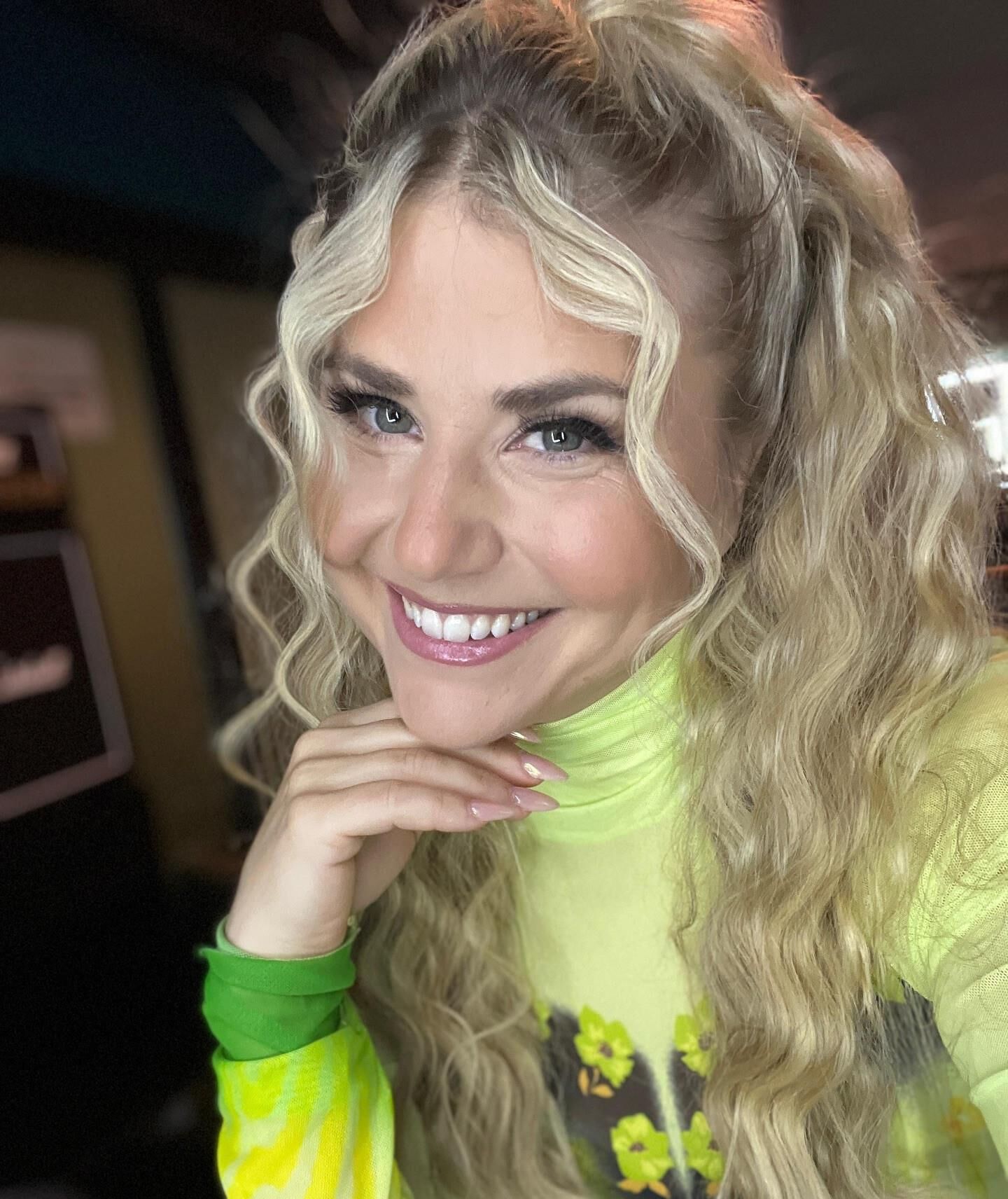 Beatrice Egli Die Perfekte Wichsvorlage