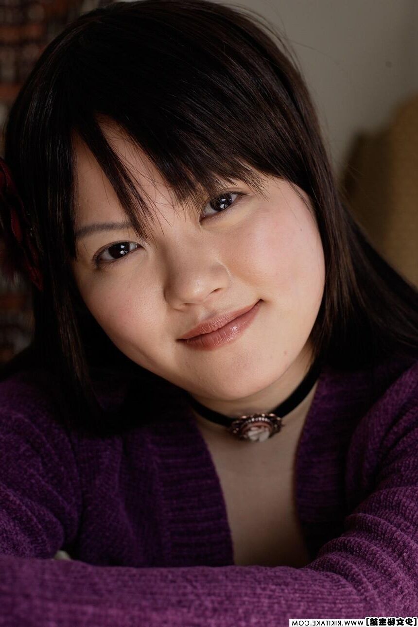 japanese nude model Riona Murakami