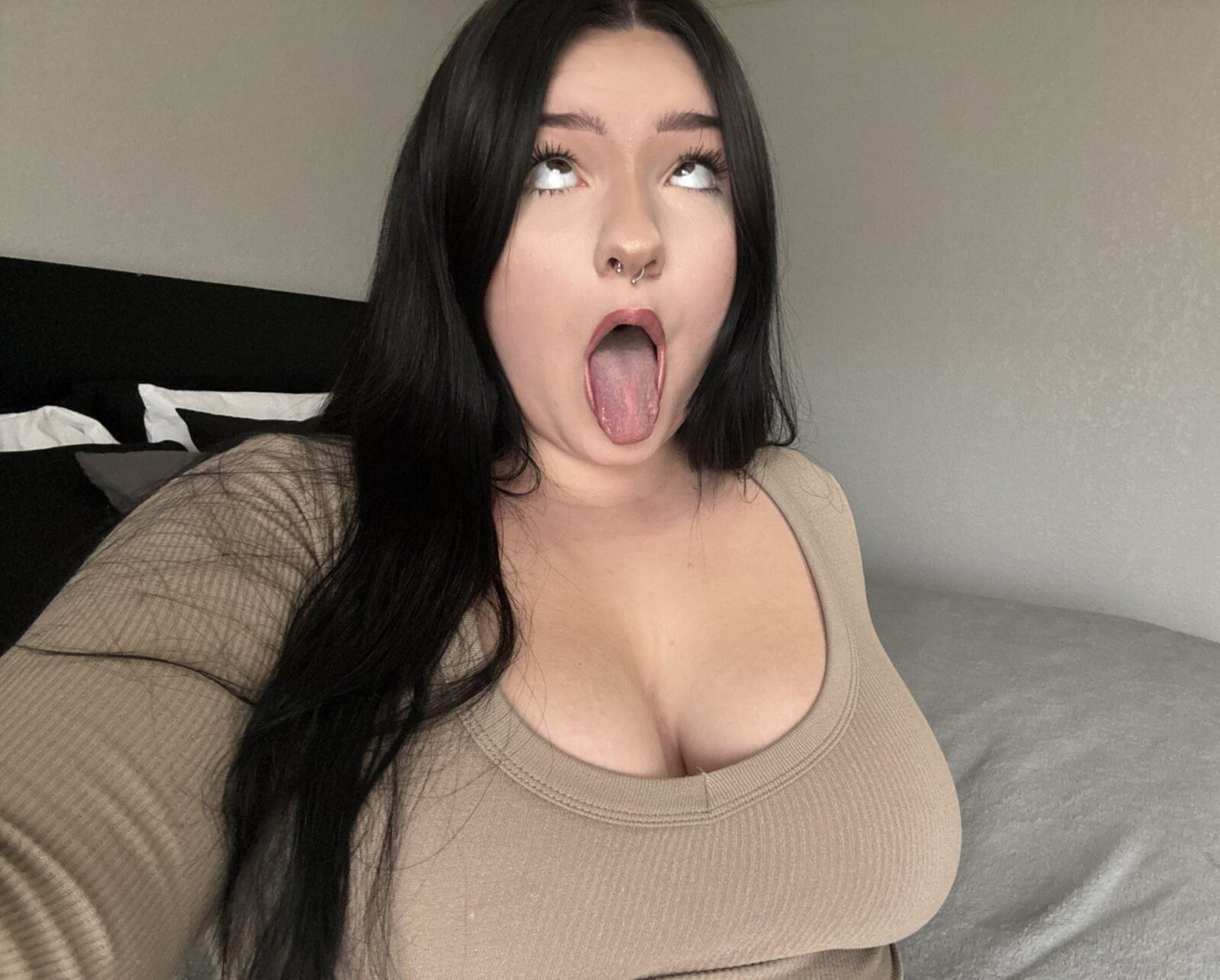 Renea Big Ass Big Boobs Brunette BBW Girl Mixed Hot Shots