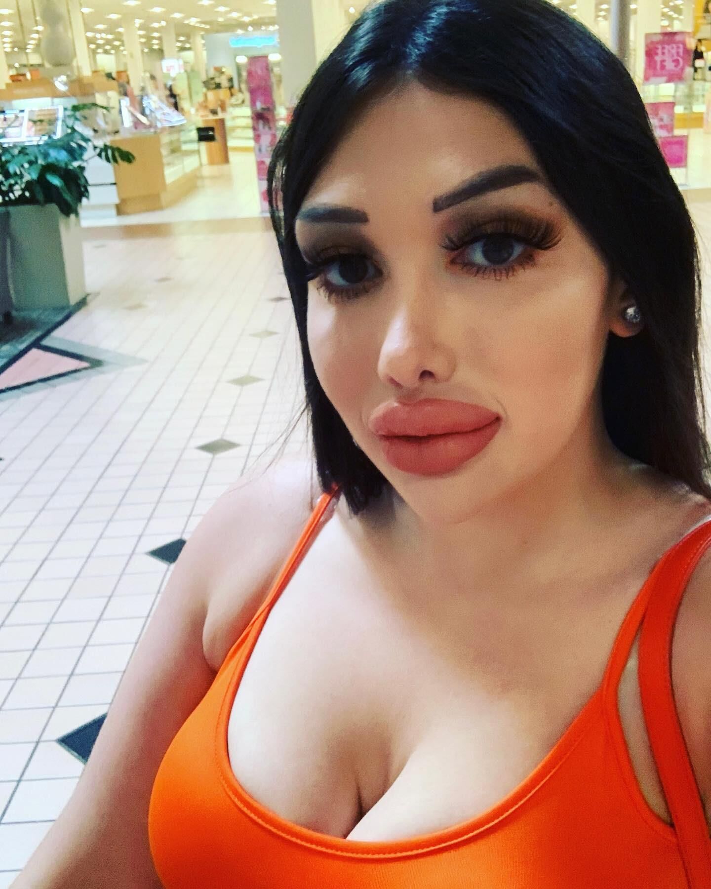 Bimbo Lips Goddess