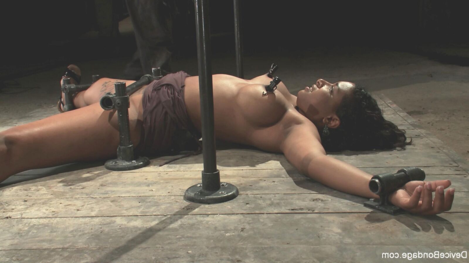 Mia Stiletto Bondageモデル