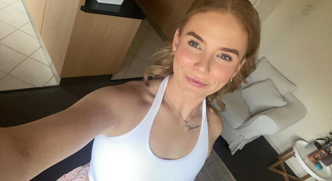 Sexy Rothaarige Taylor
