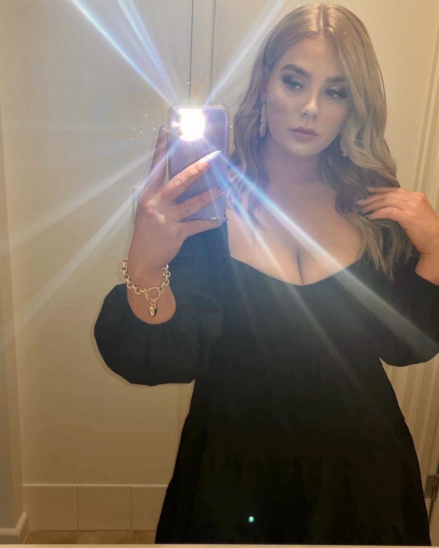 Sexy Rothaarige Taylor