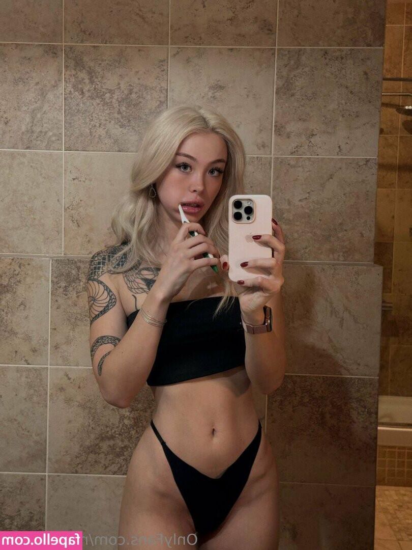 Milla sexy latina
