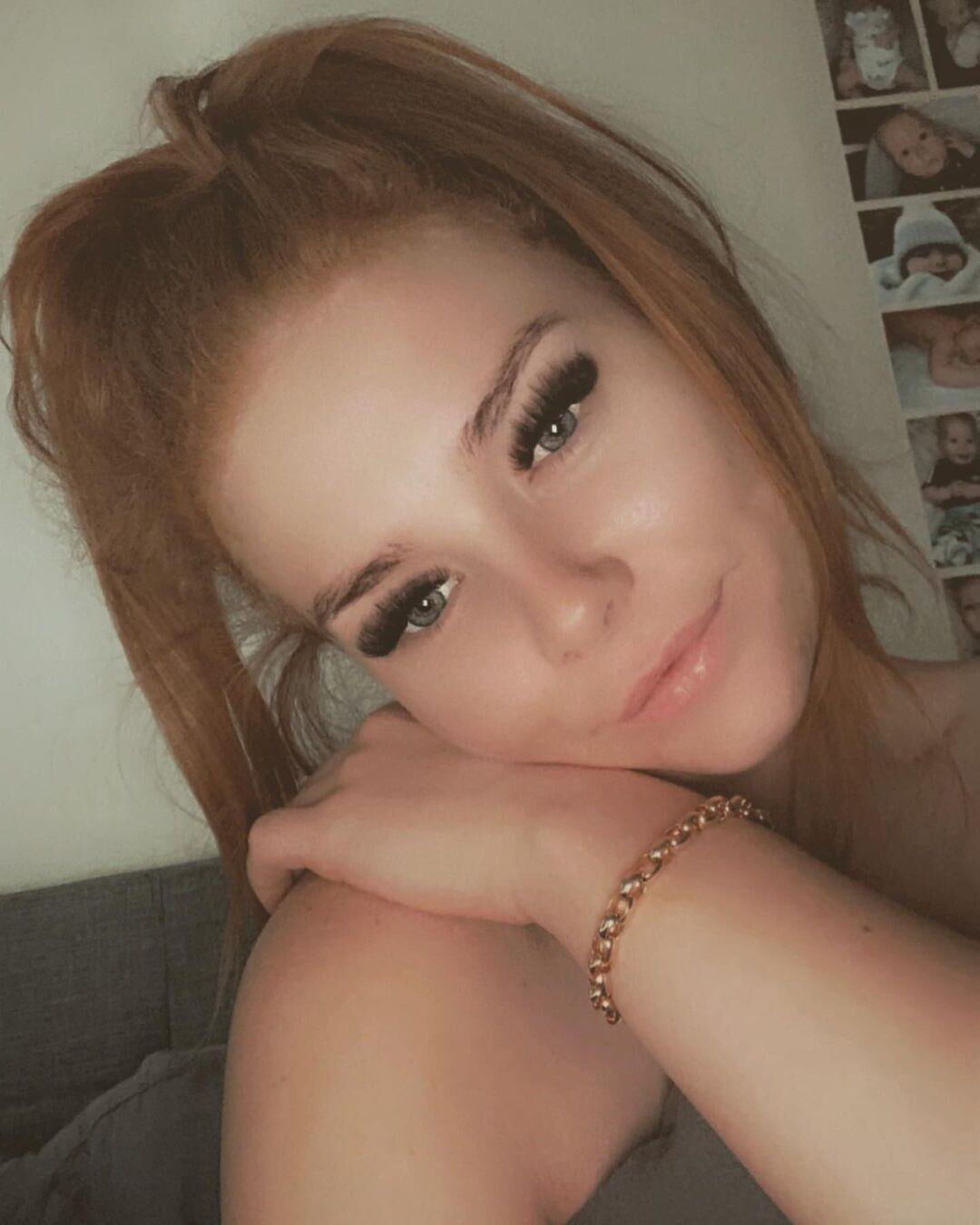 Sexy Rothaarige Taylor