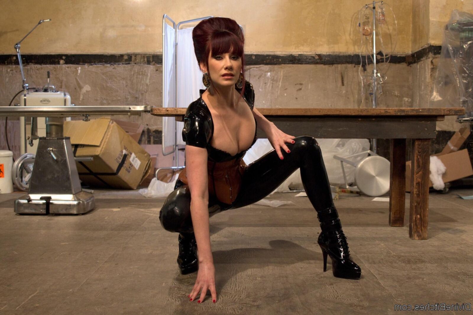 .. Maitere Madeline Marlowe (Domina)