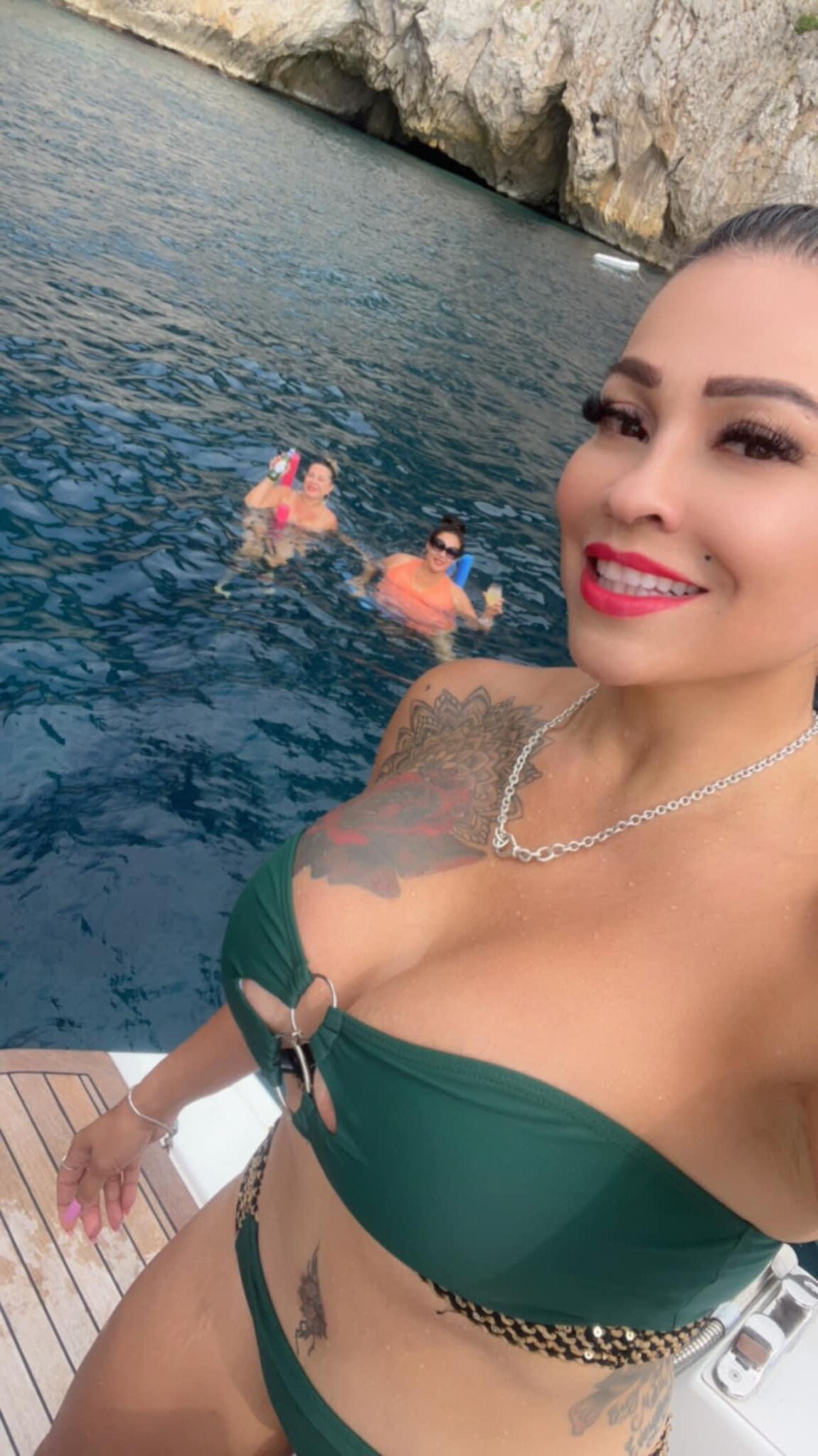 Sexy latina milf n Freunde