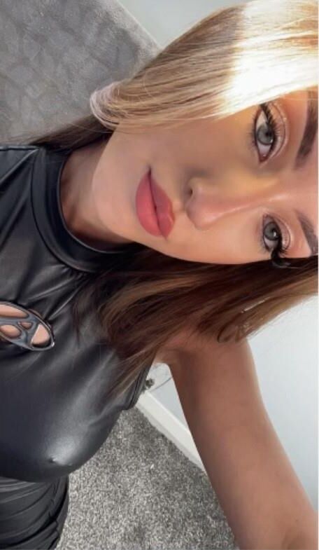Miah Pierced Tight British Chav Teen Slut sexualised!