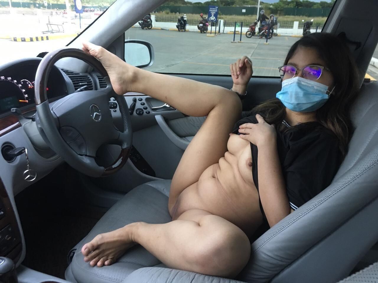 Women n Cars 