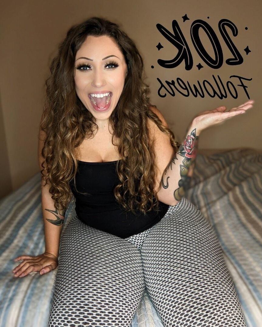 Talia Big Ass Big Tits Curvy Sexy Instagram Mom Mixed Hot Photos