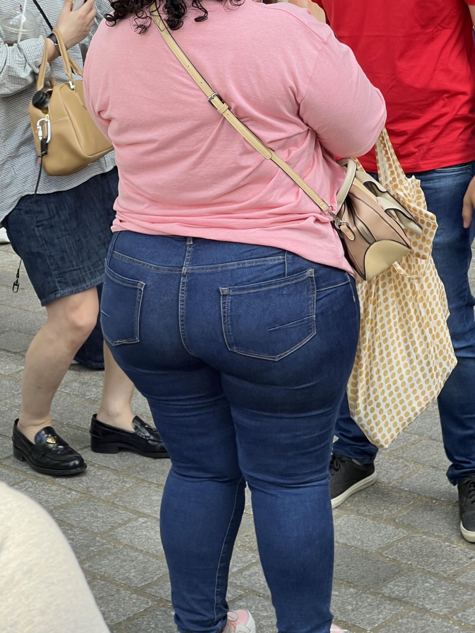 Public Ass in Paris