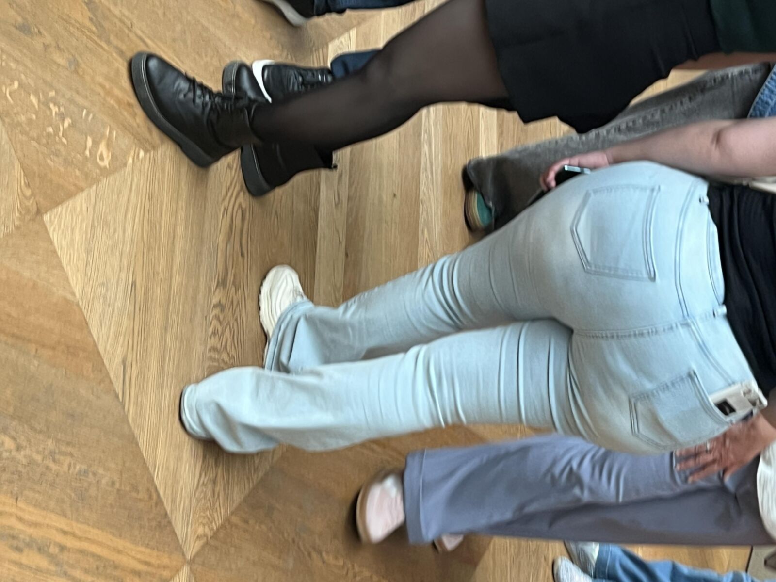 Public Ass in Paris