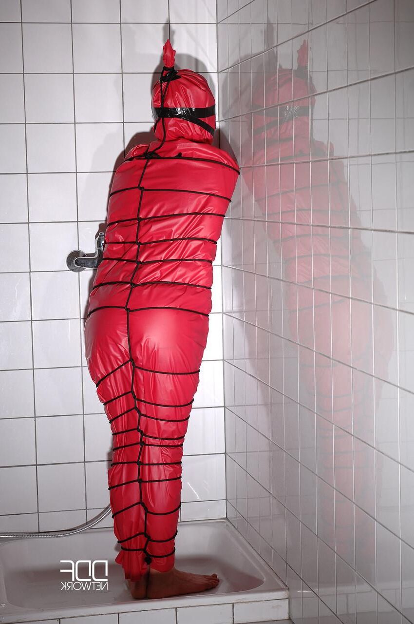 Miho Lechter Bondage -Modell