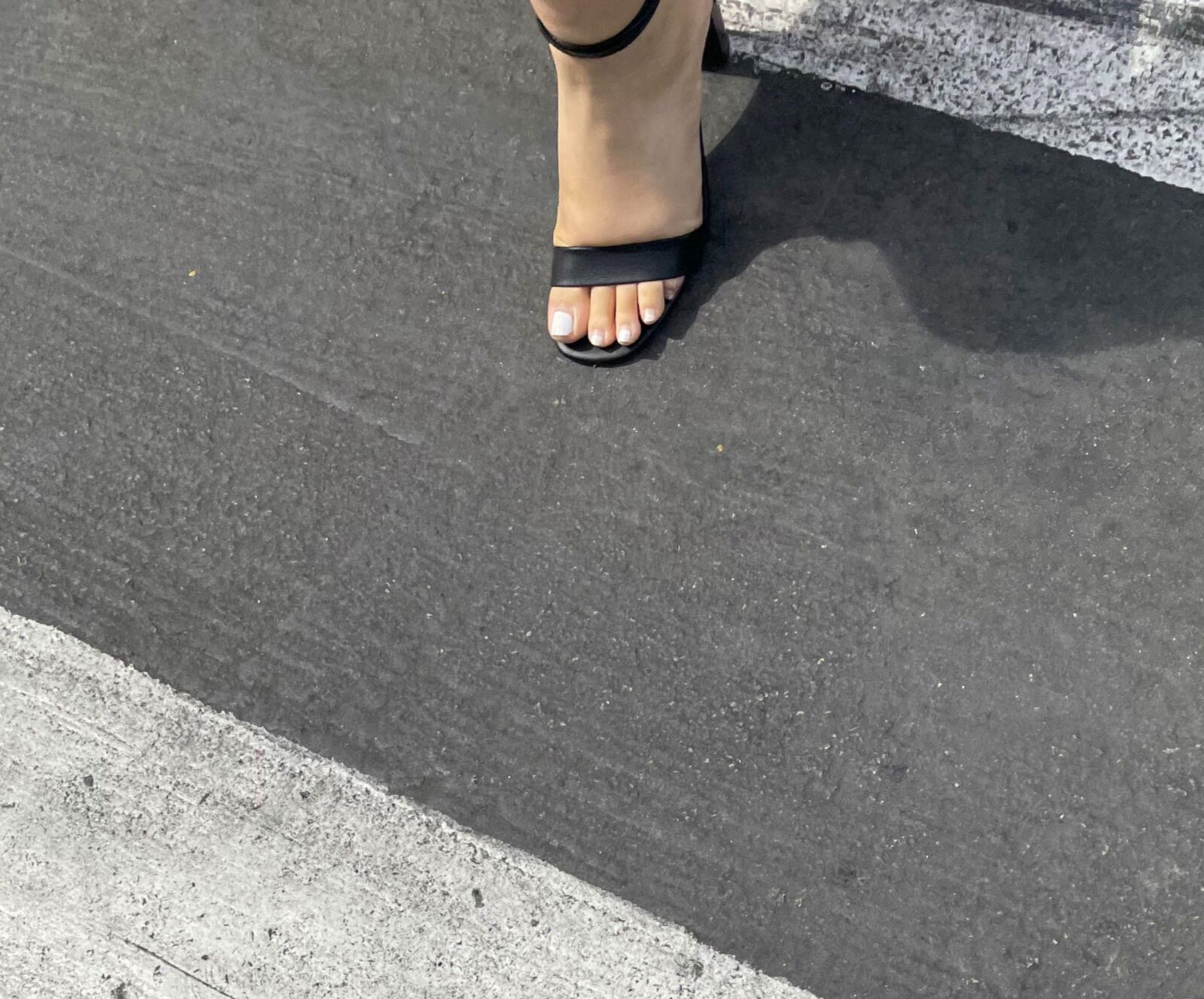 Latina Candid Feet
