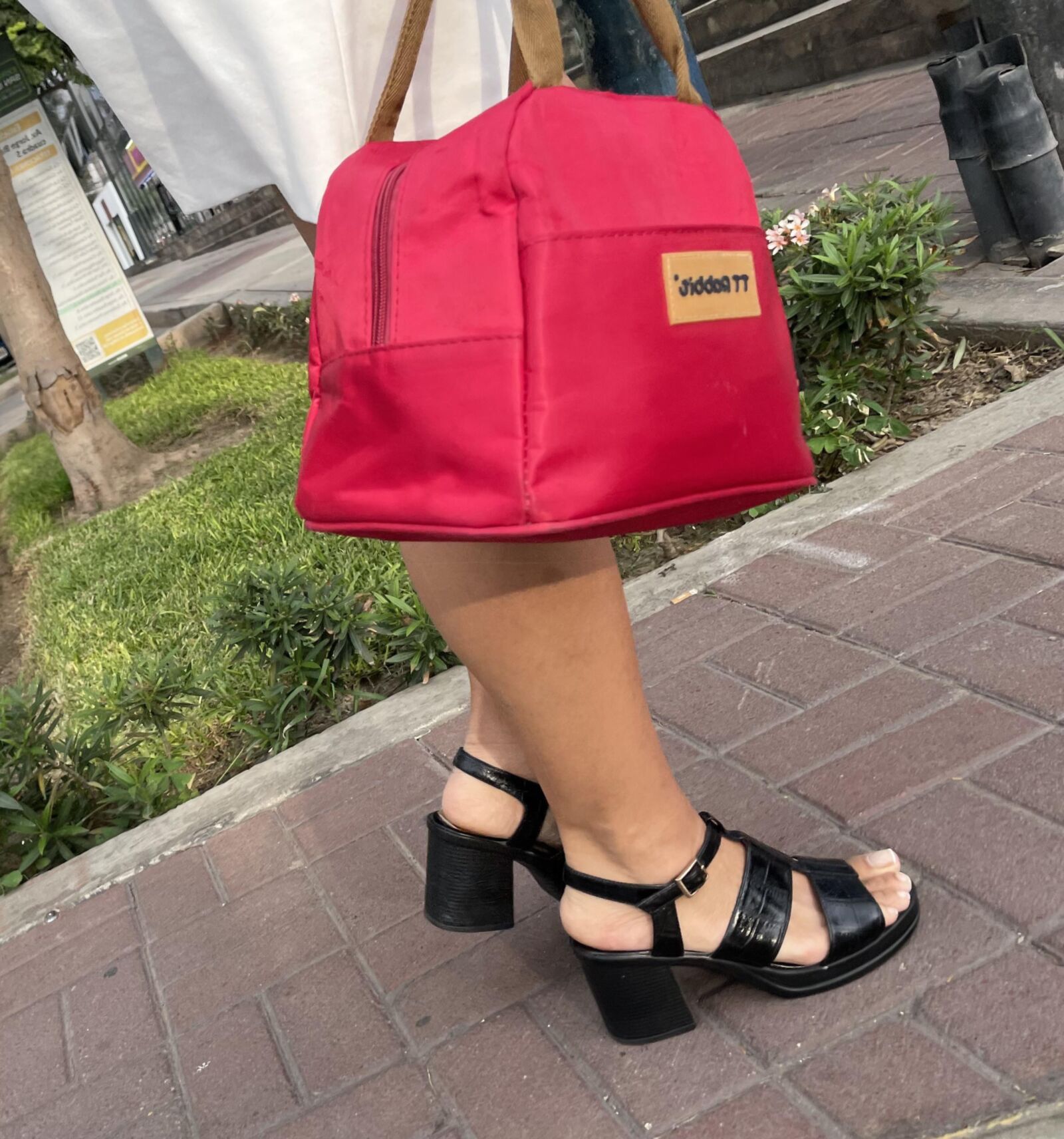Latina Candid Feet
