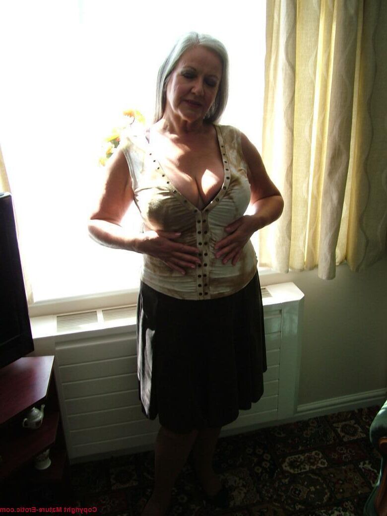 . April Thomas. Fabulous GILF