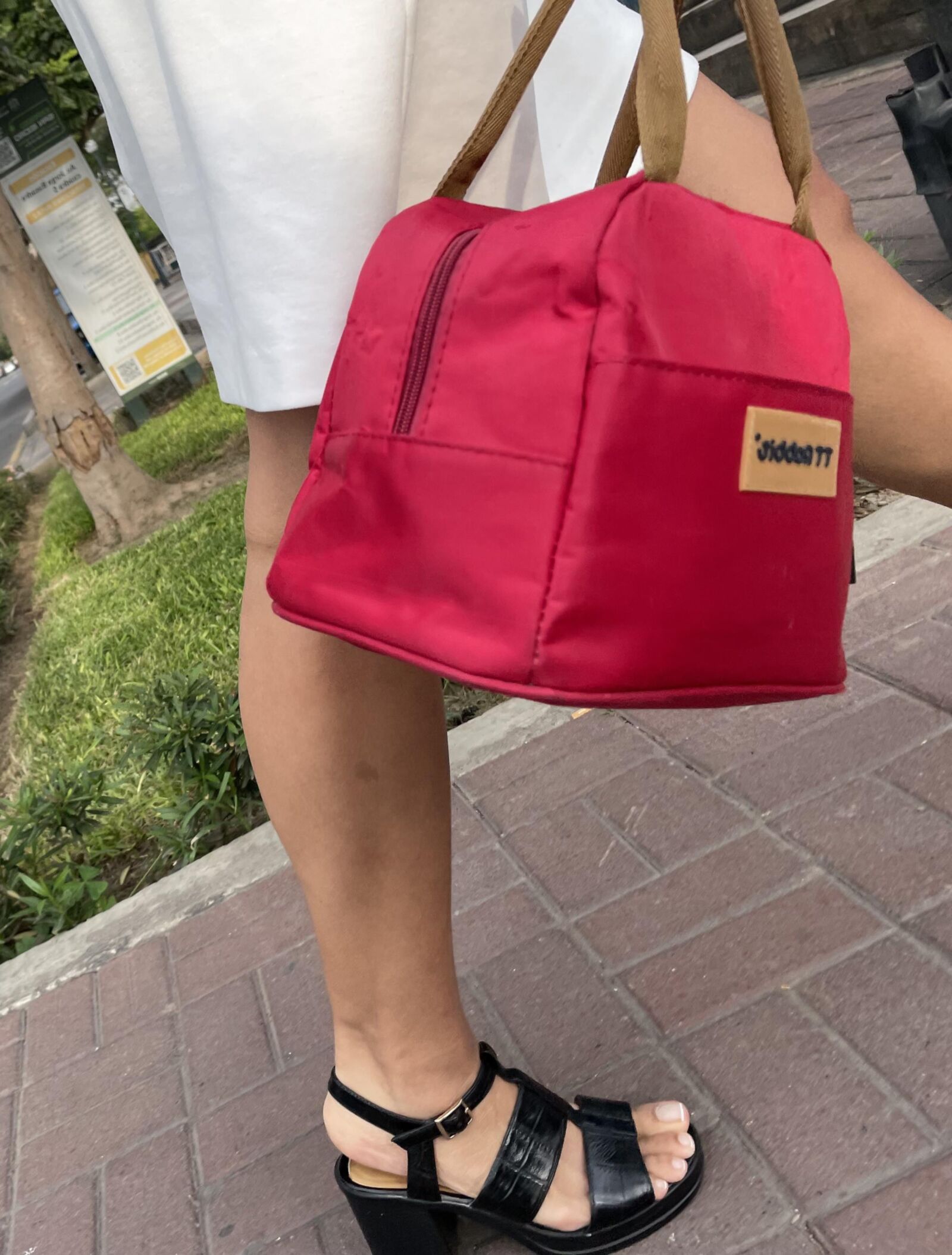 Latina Candid Feet