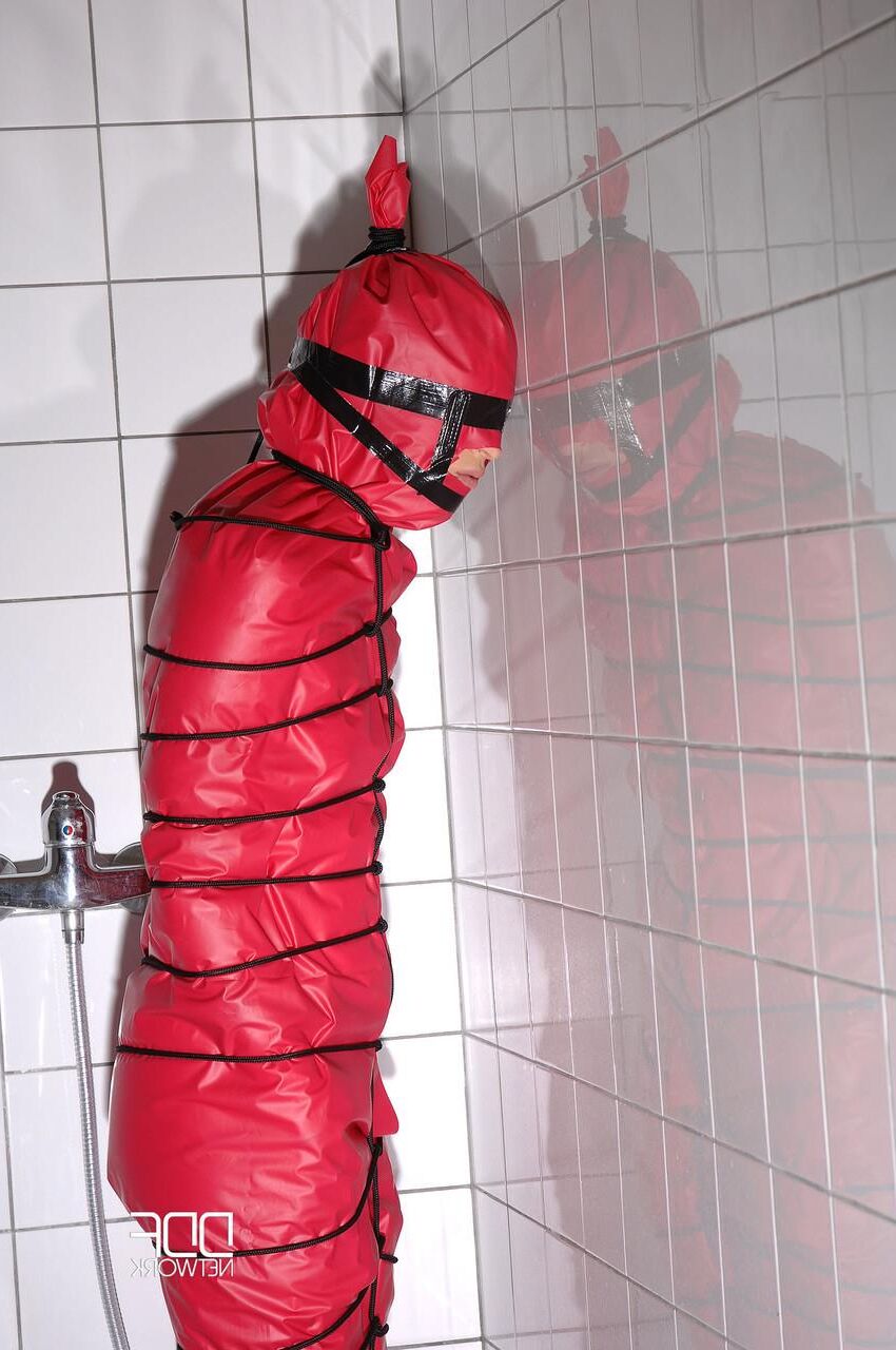 Miho Lechter Bondage -Modell