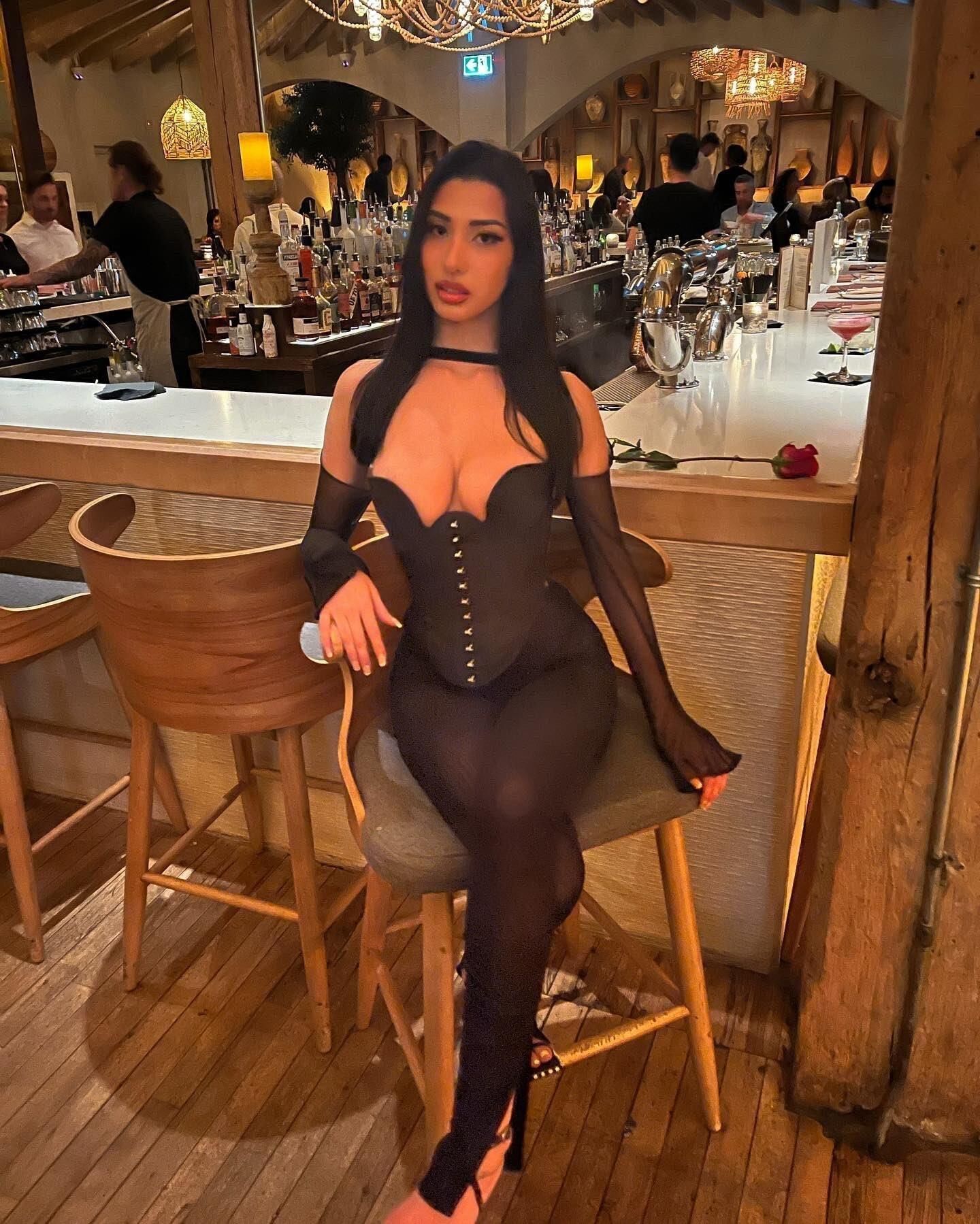 Meninas de preto