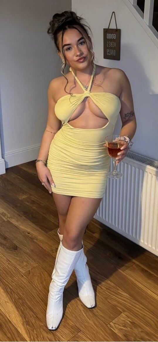 Meninas em amarelo