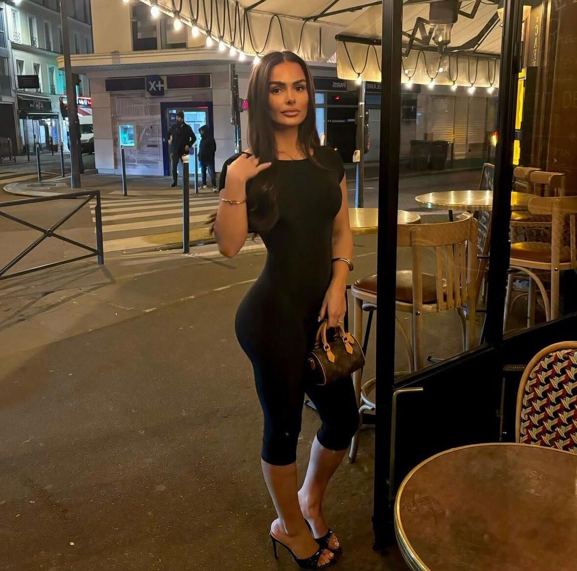 Meninas de preto