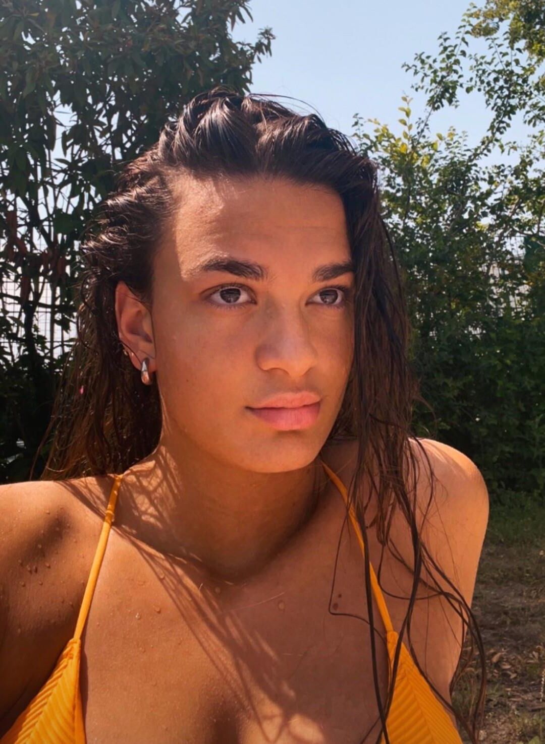 Riola Xhemaili (razão para amar o futebol feminino)