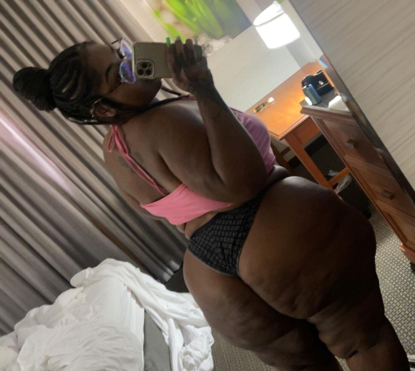 BBW Ebony Babe riesige Beute Leeshabunz