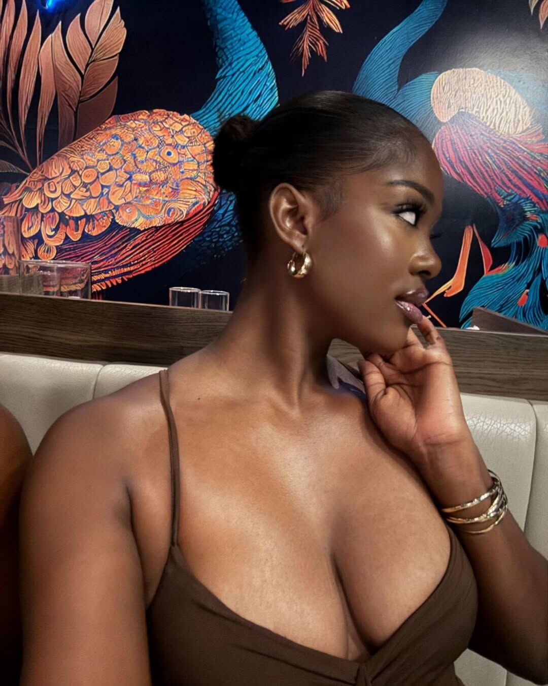 Ebony caliente para follar duro