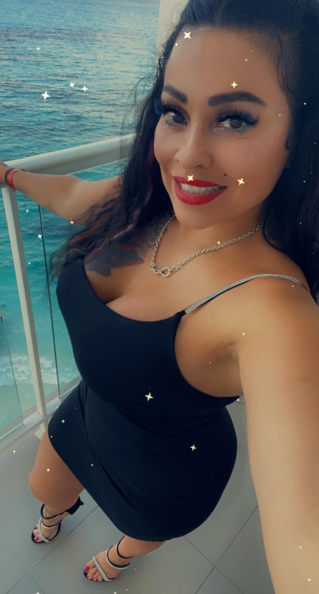 Sexy Latina Milf
