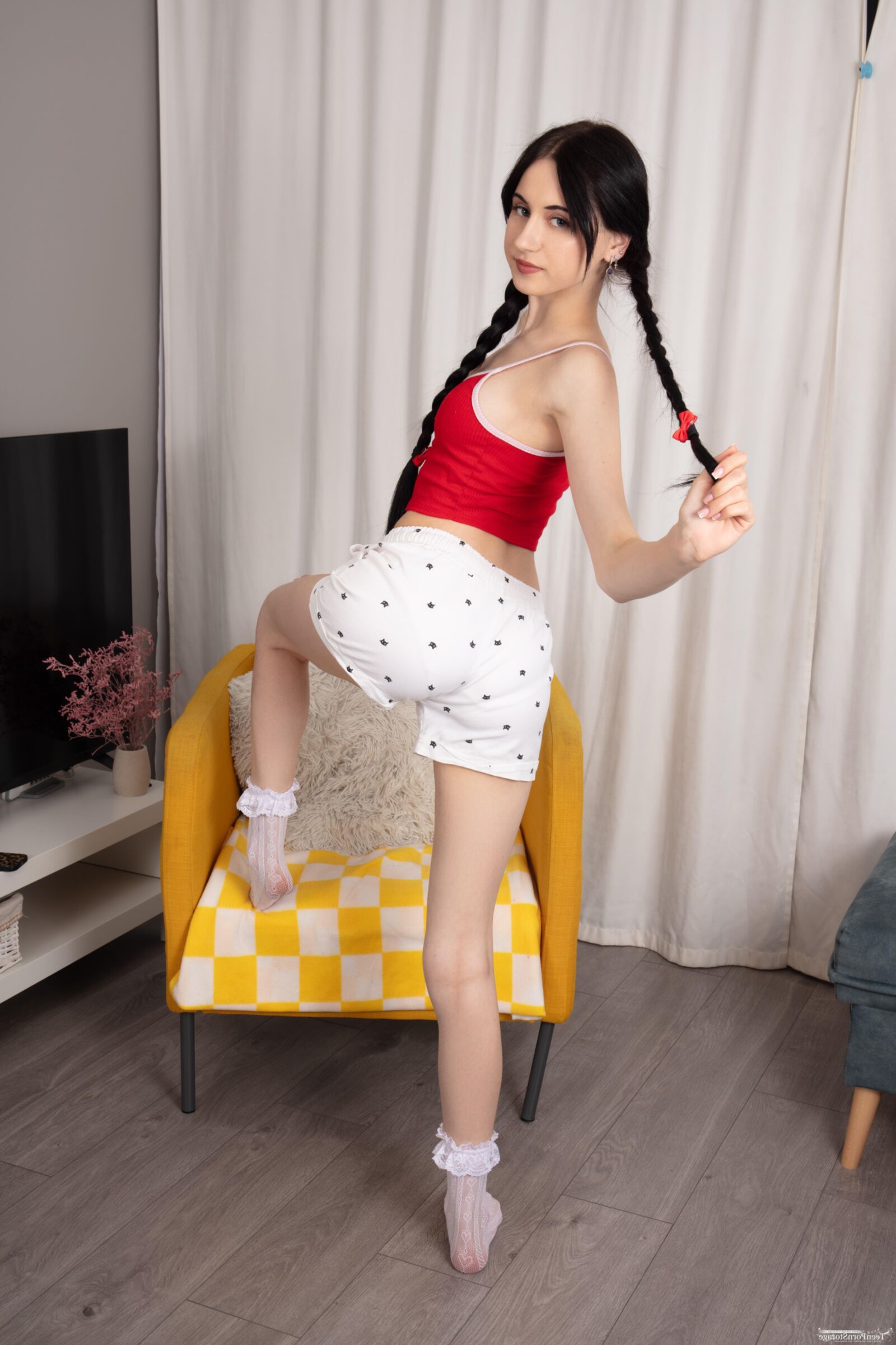 TeenPornStorage Amanda хорошая сторона