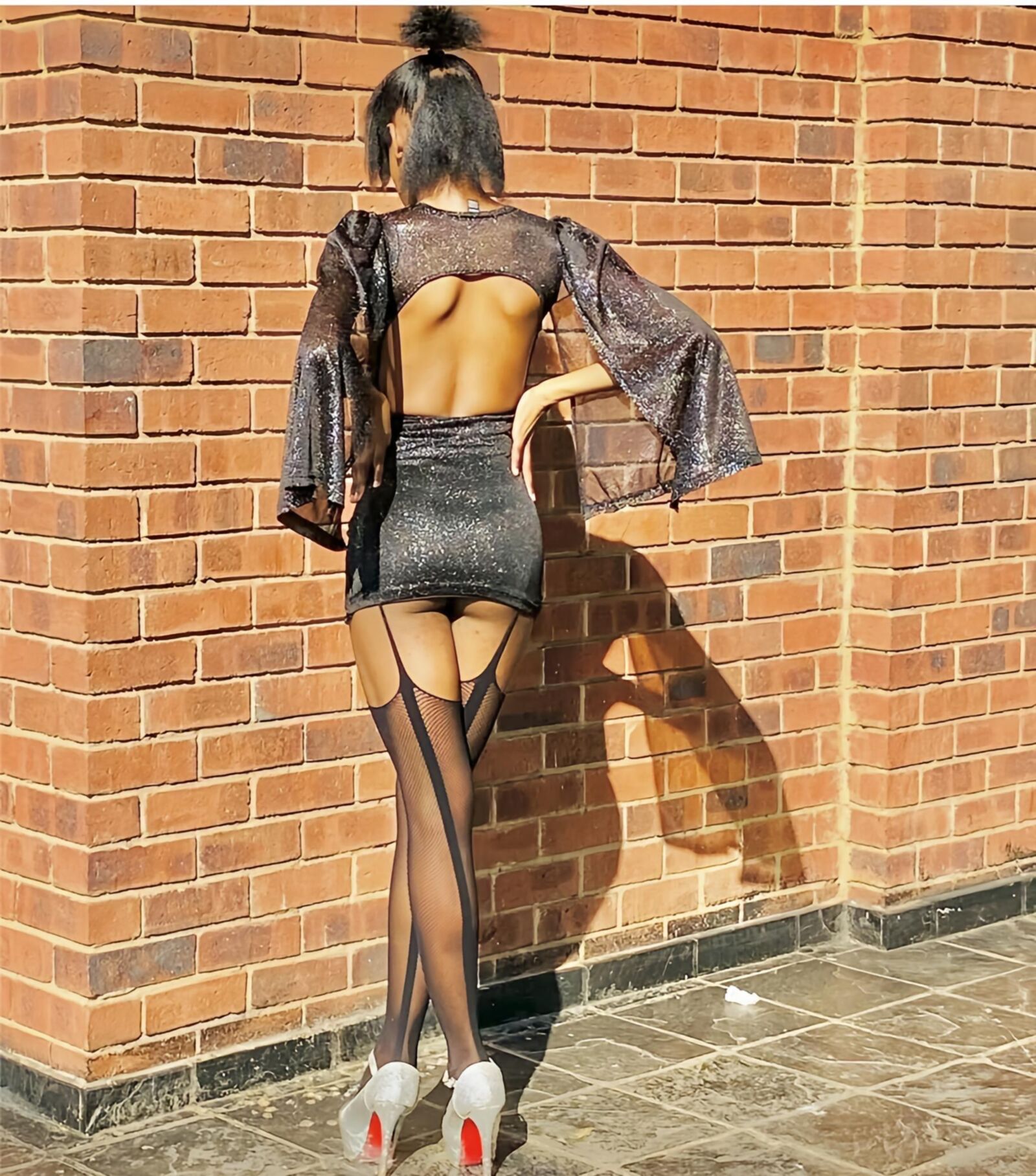 Geile dünne afrikanische schwarze Teen Trans Schlampe 