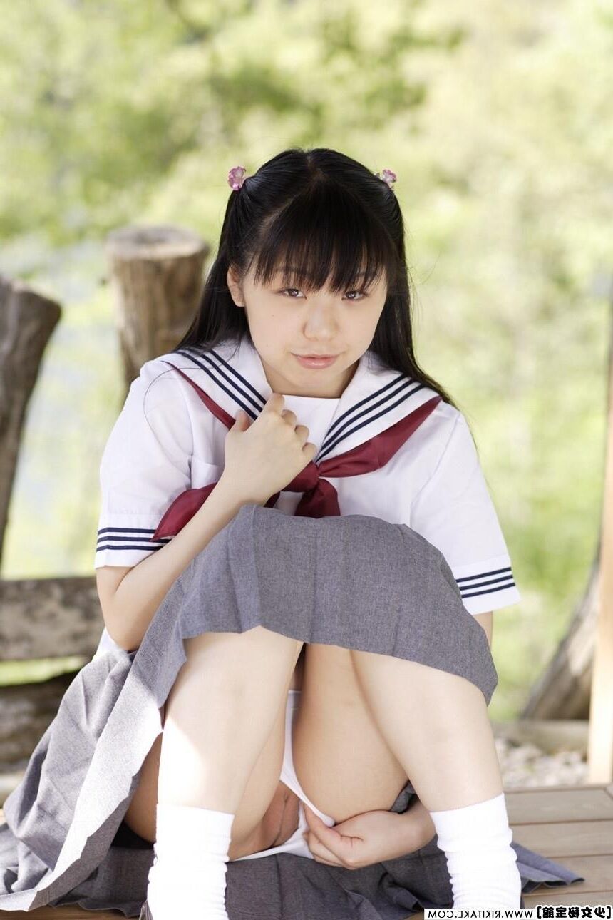 日本のヌードモデル中原リサコ