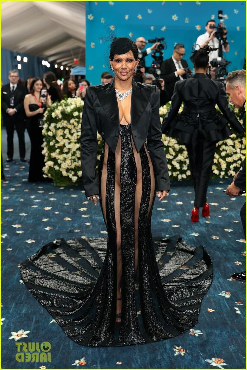 Halle Berry bei Met Gala May th