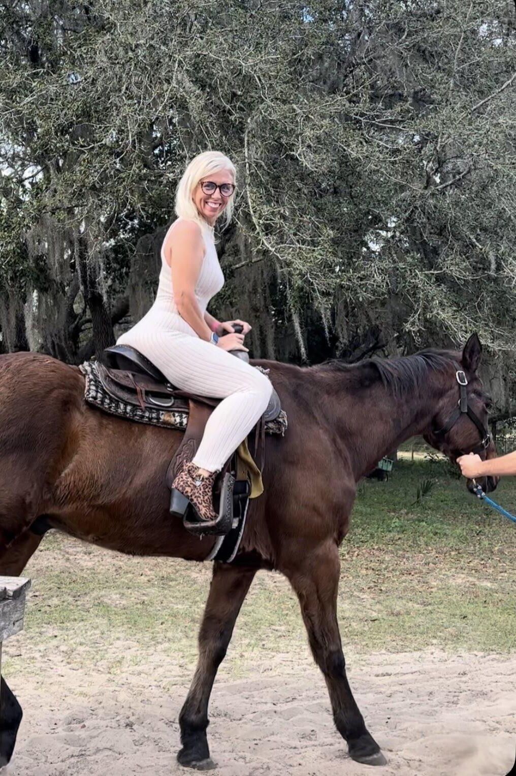 Melissa Blonde geiler Biker Milf mit großen Hintern gemischte heiße Schüsse