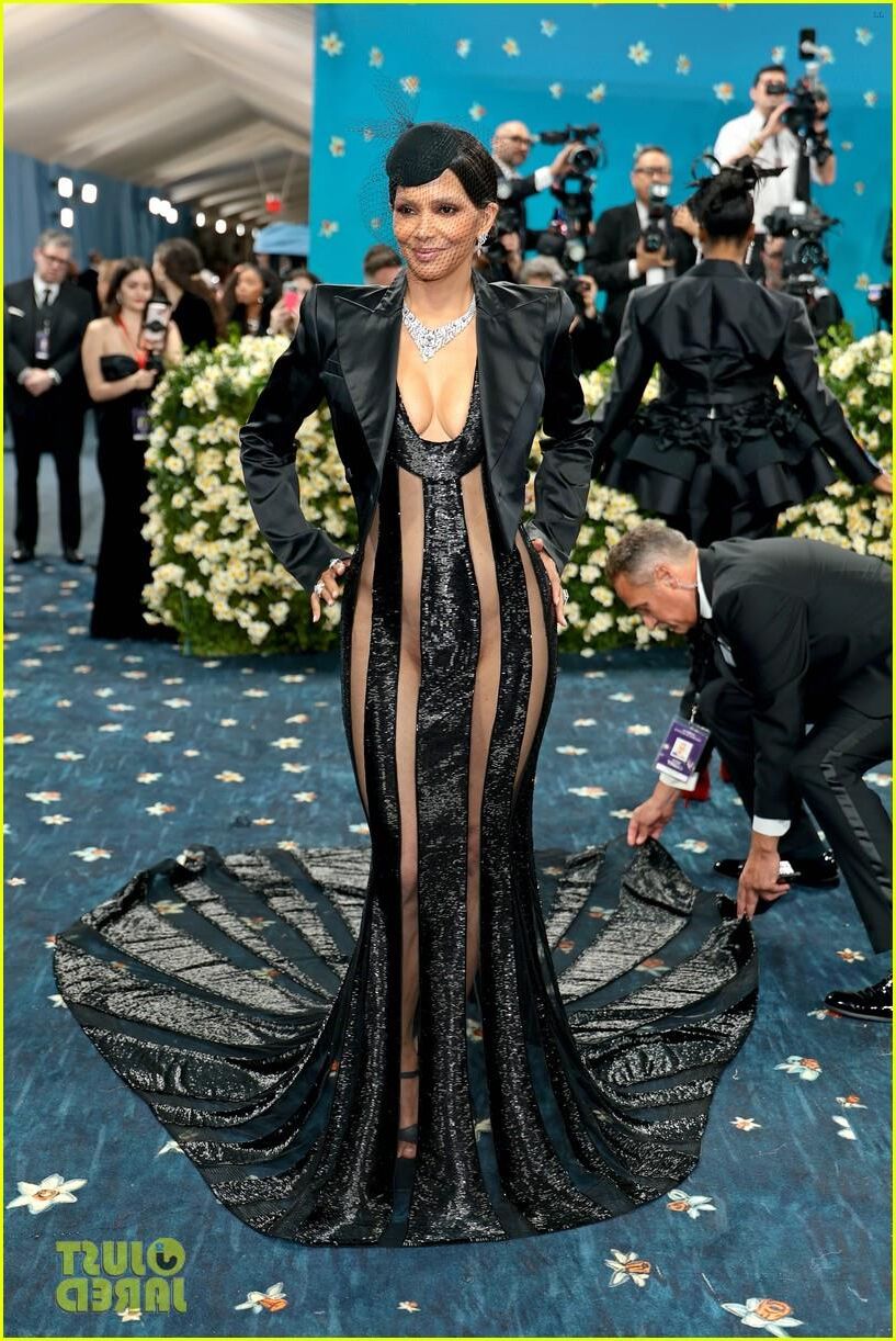 Halle Berry bei Met Gala May th