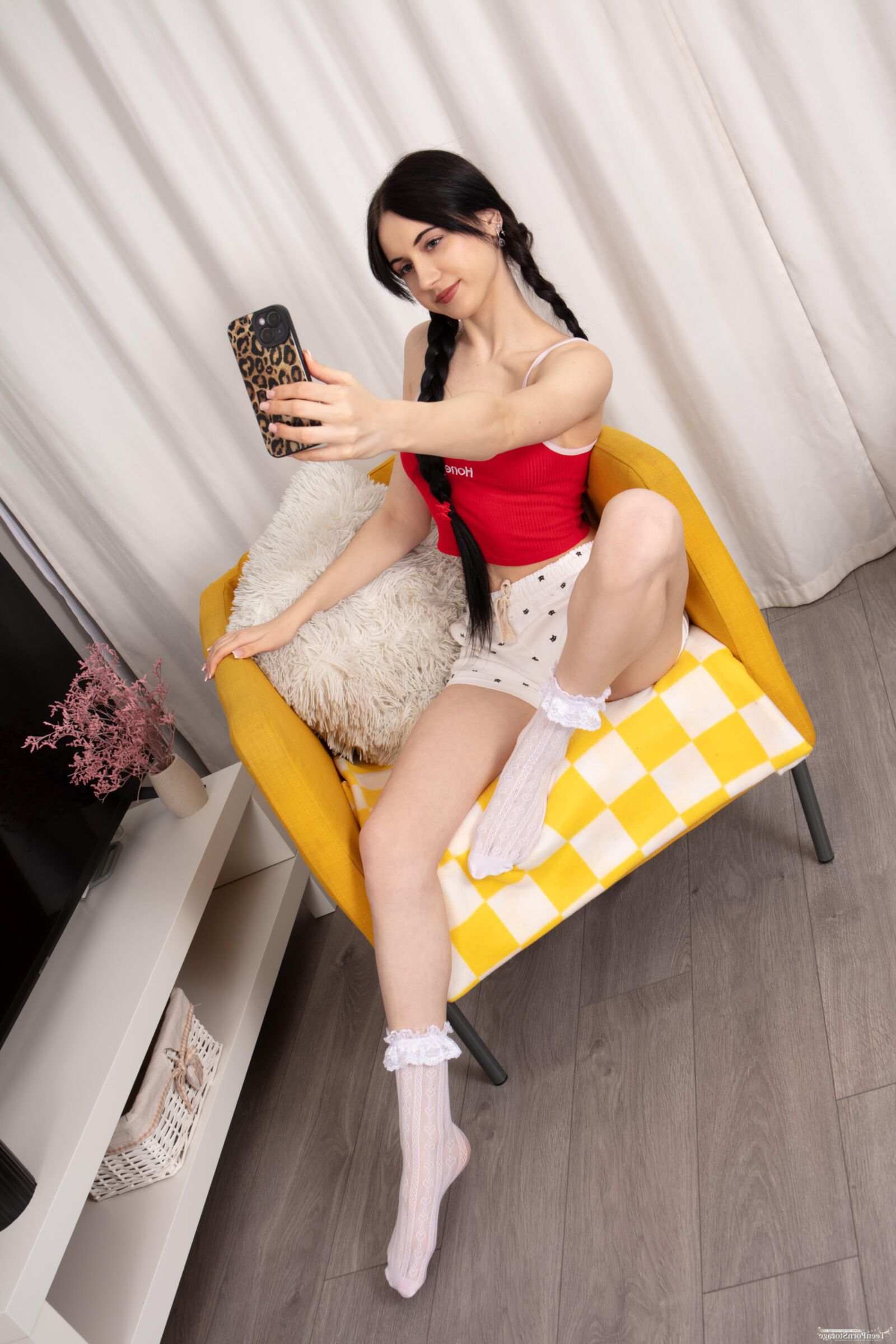 TeenPornStorage Amanda хорошая сторона
