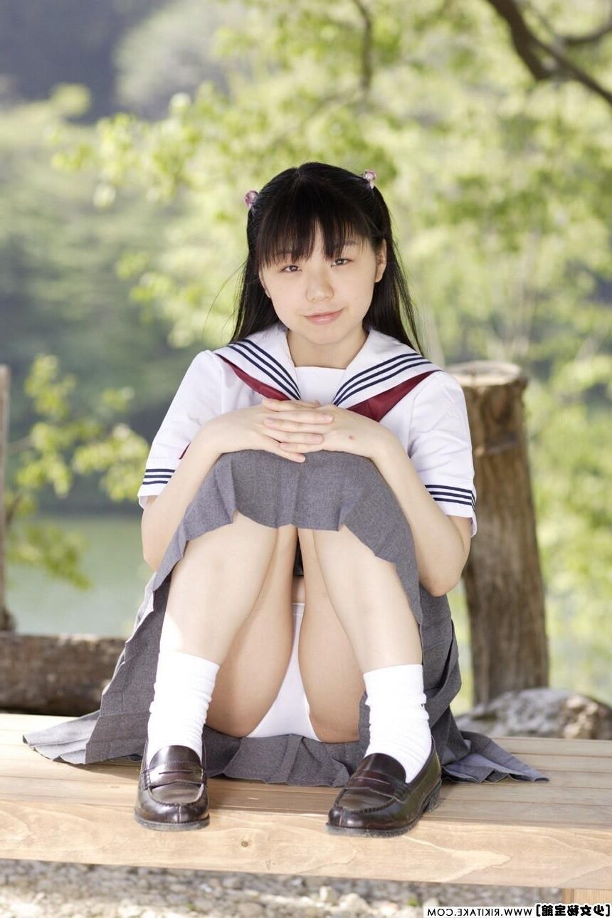 日本のヌードモデル中原リサコ
