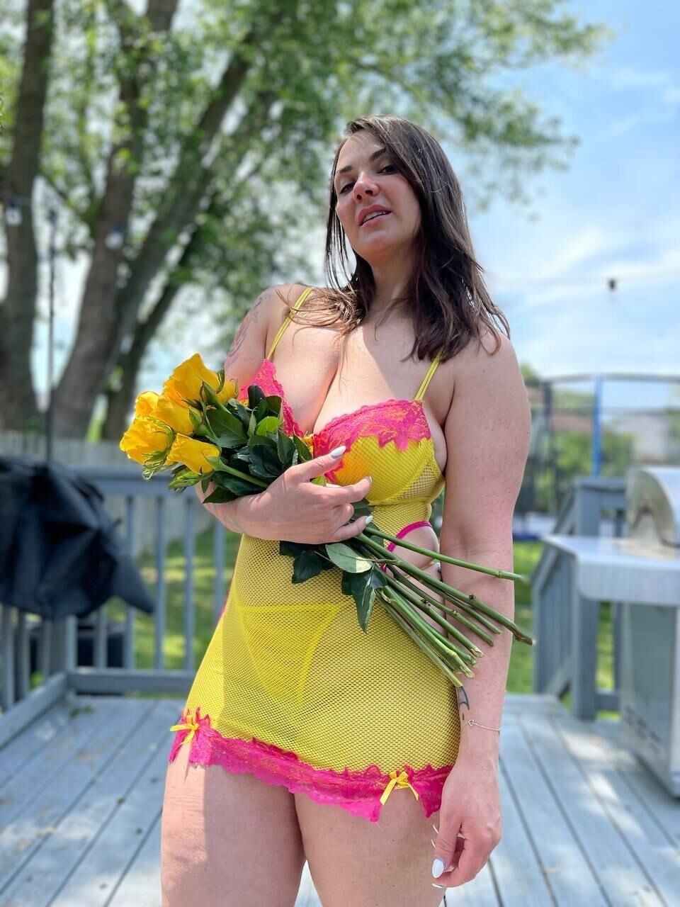 Lidia big ass gros seins beauté russe milf mixtes tirs chauds