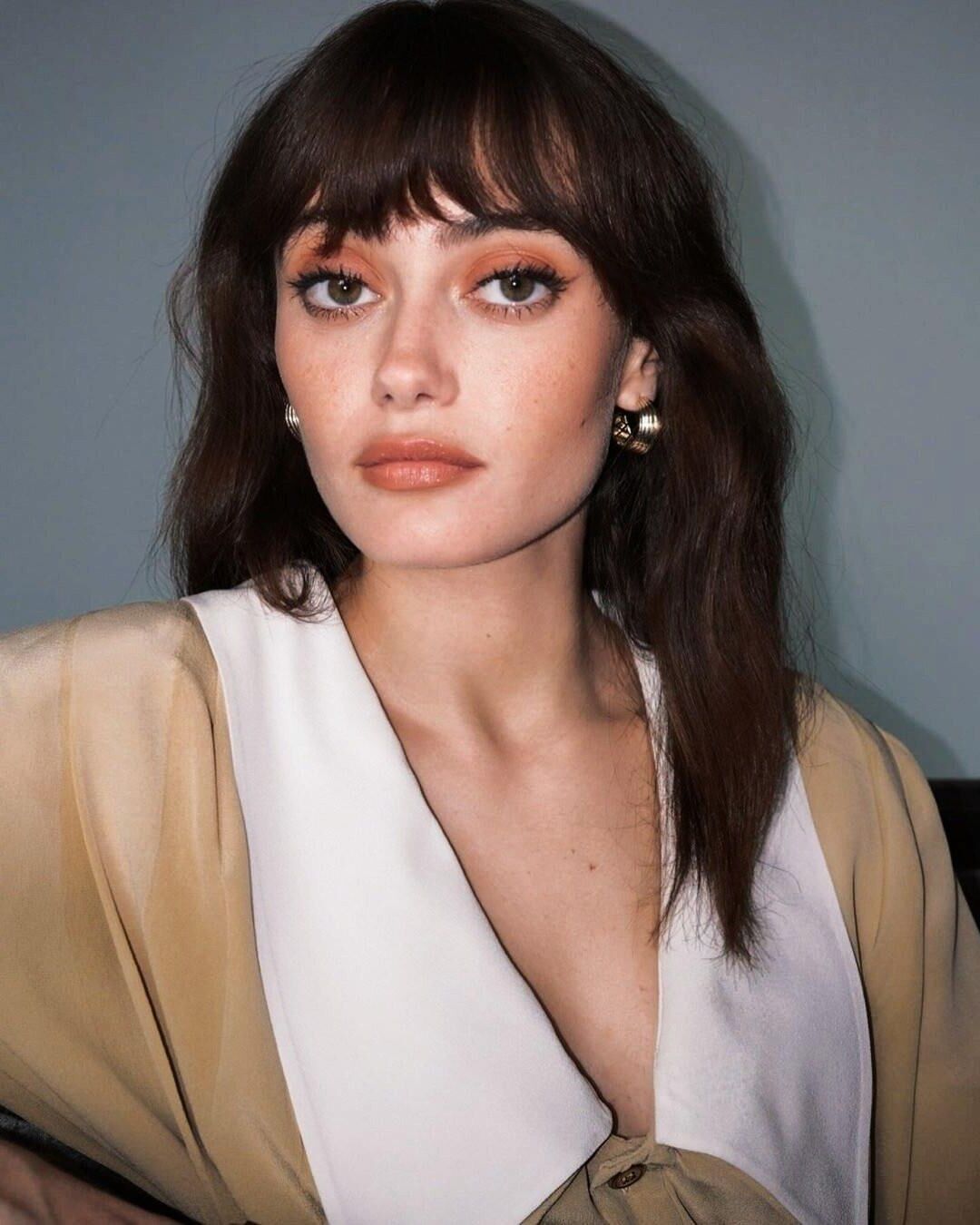 Элла Пурнелл