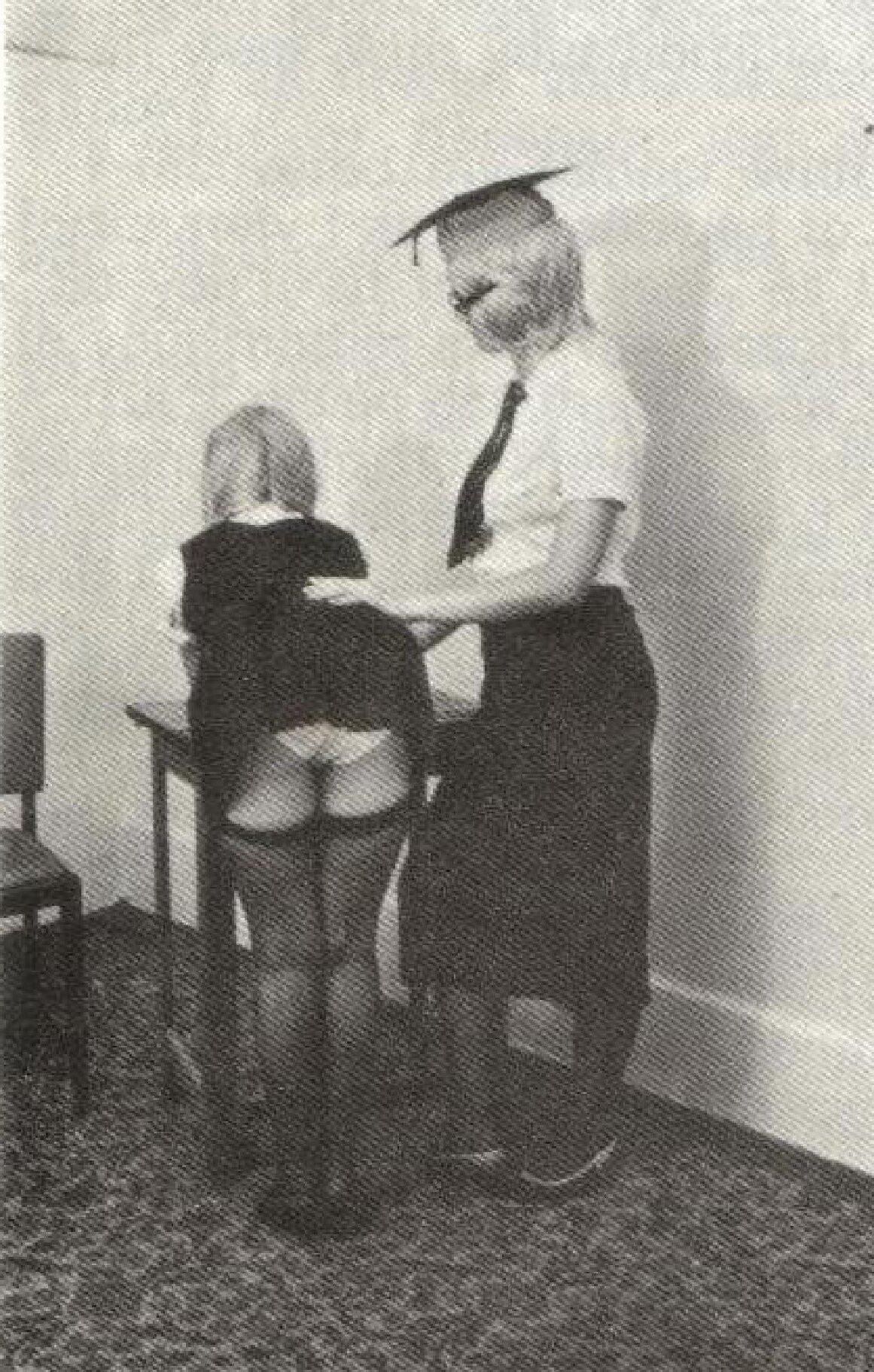 Retro Spanking Janus Special Spanking Ausgabe
