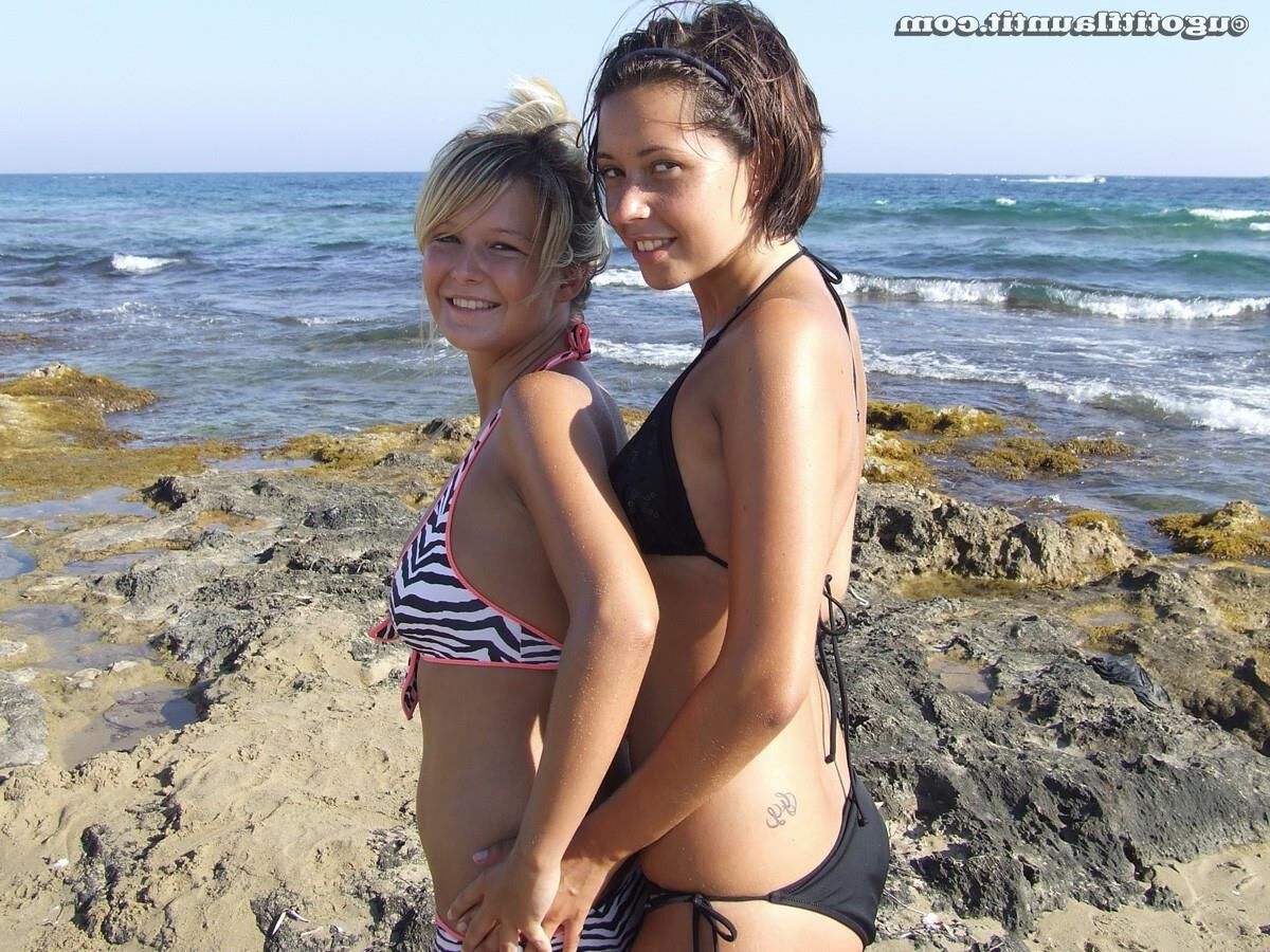 FI Tania & Em