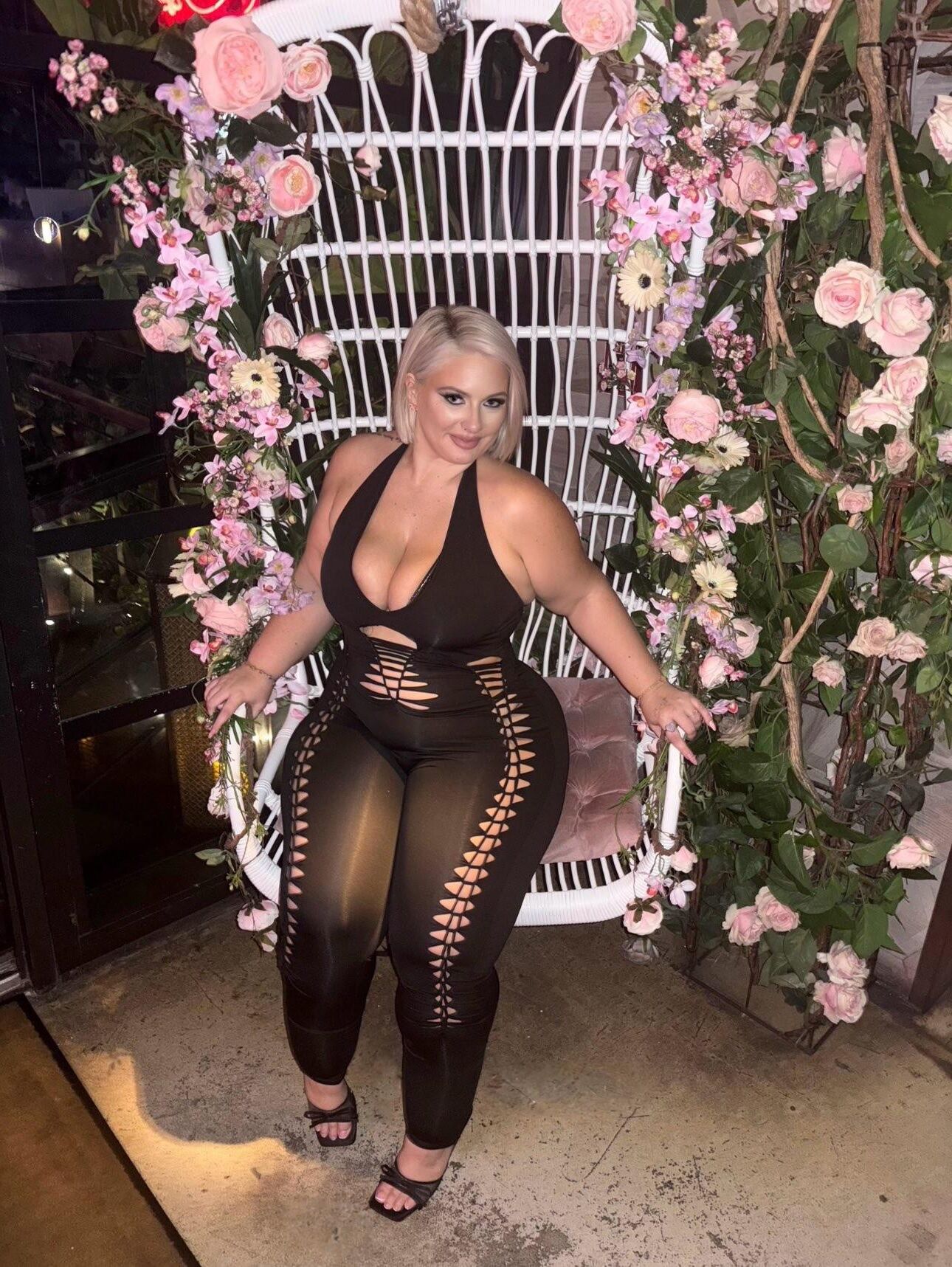 ヘイリー・ビッグ・お尻ビッグおっぱいゴージャスなブロンドBBWガールミックスホットショット