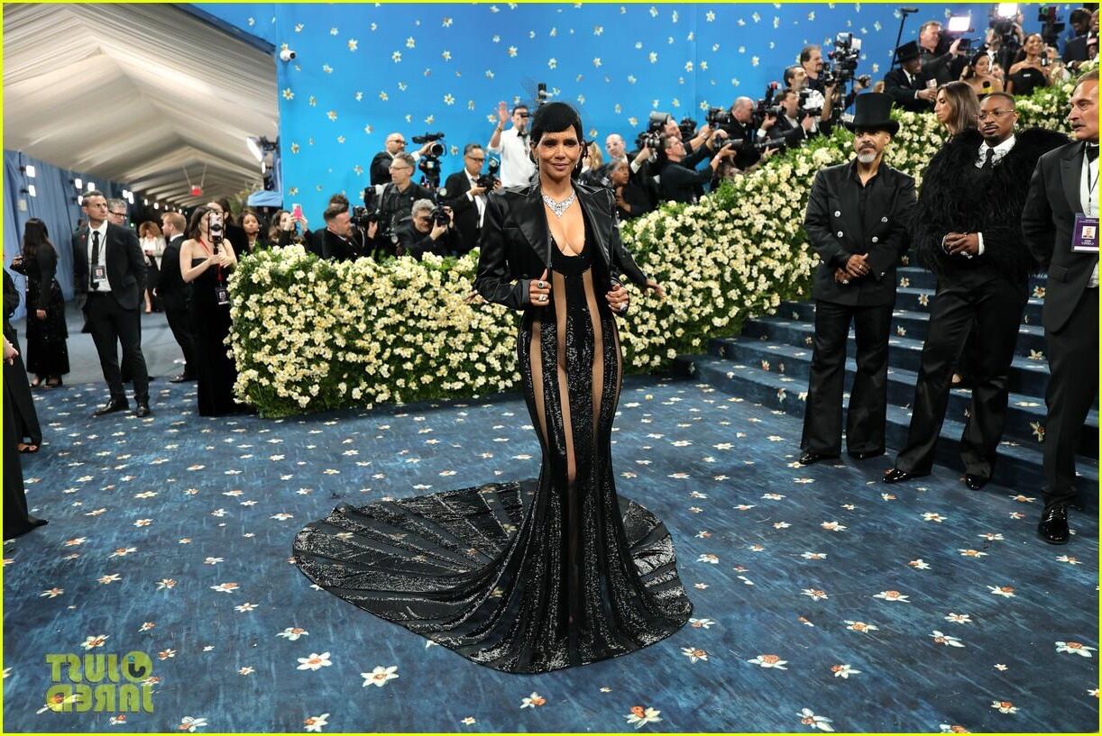 Halle Berry bei Met Gala May th