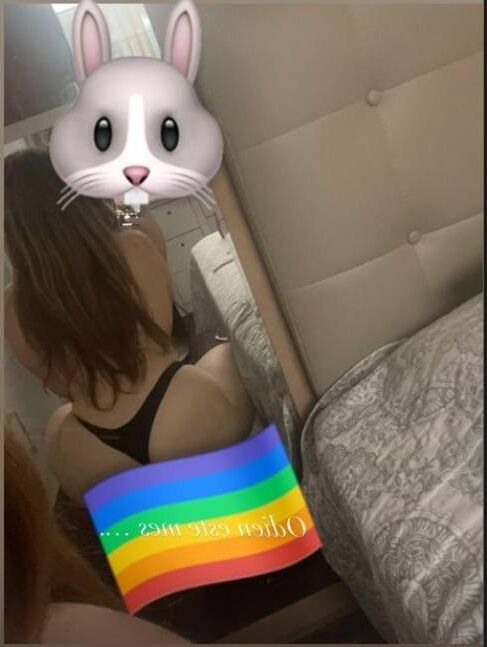 Sexy Redhead GF hat einen schönen Körper